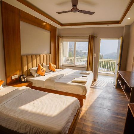 Хостел Hide-In Rishikesh, Laxman Jhula Экстерьер фото