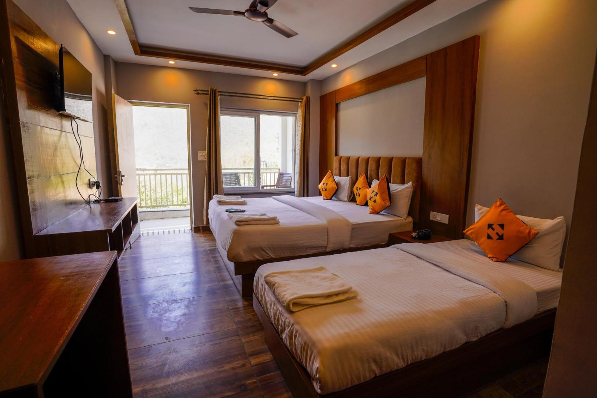 Хостел Hide-In Rishikesh, Laxman Jhula Экстерьер фото