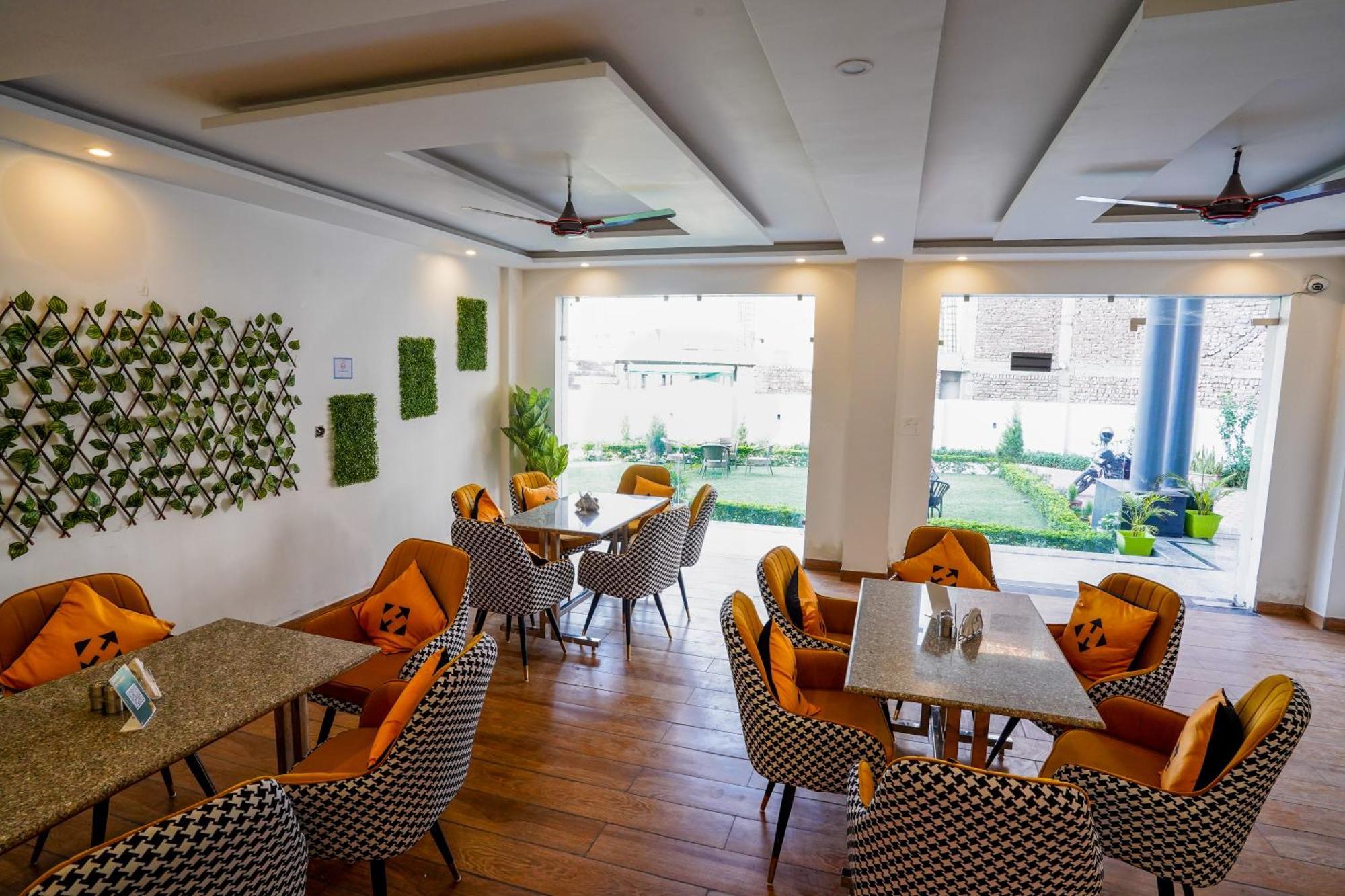 Хостел Hide-In Rishikesh, Laxman Jhula Экстерьер фото